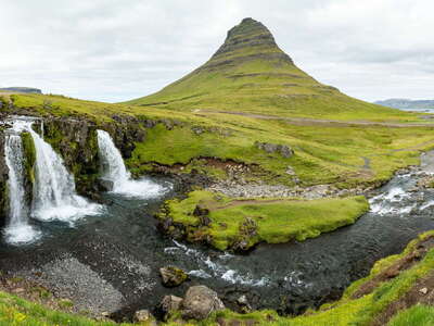 Grundarfjörður | Kirkjufellsfoss with Kirkjufell