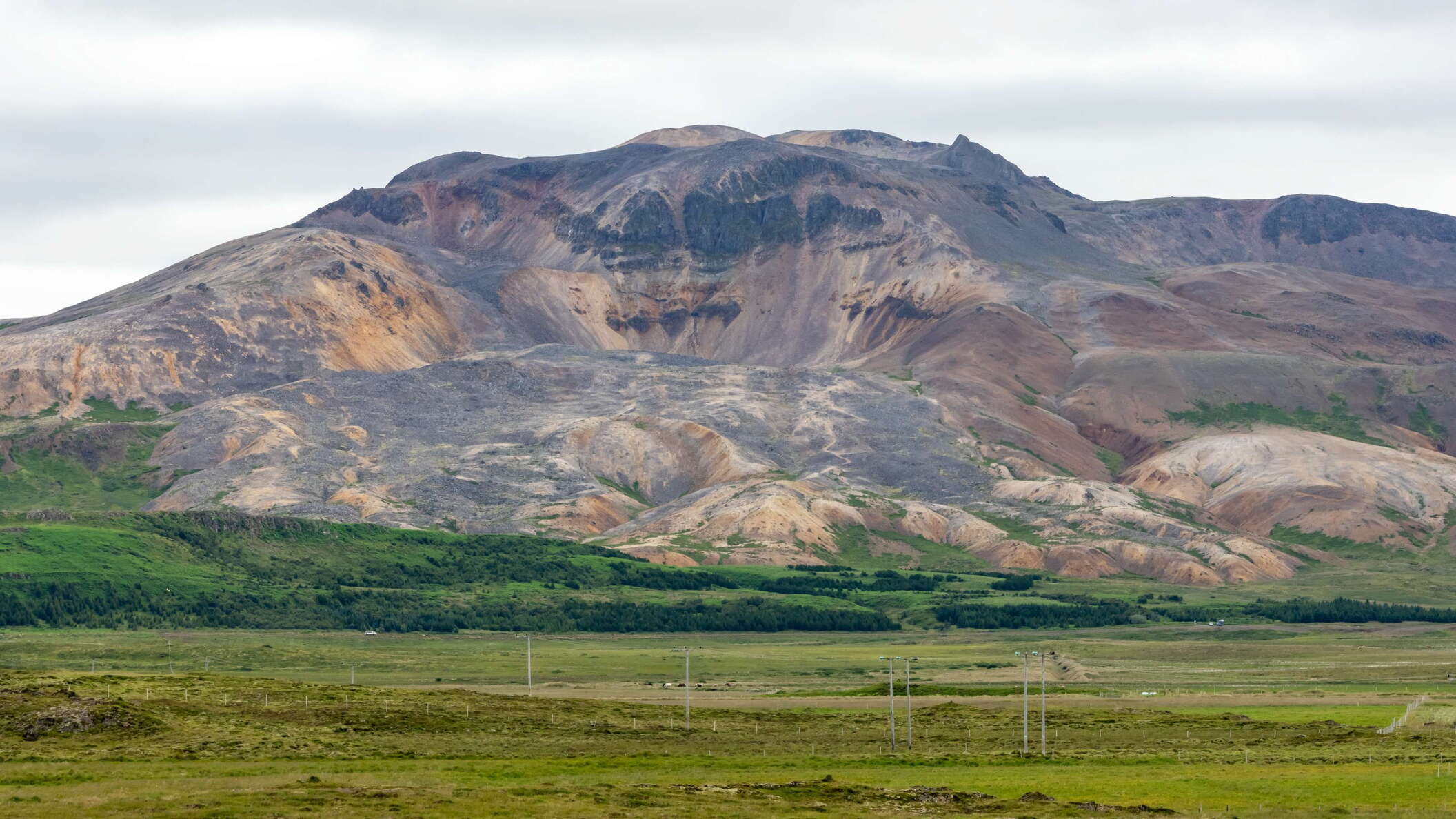 Snæfellsnes | Drápuhlíðarfjall with landslide