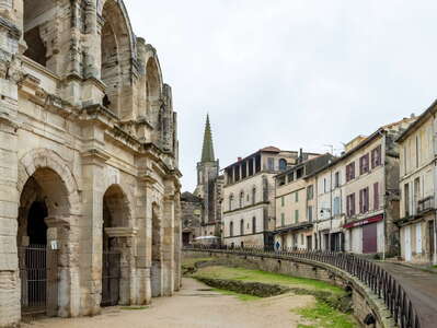 Arles | Historic centre with Arènes d'Arles