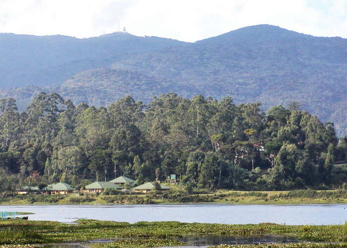 Nuwara Eliya  |  Lake Gregory and Pidurutalagala