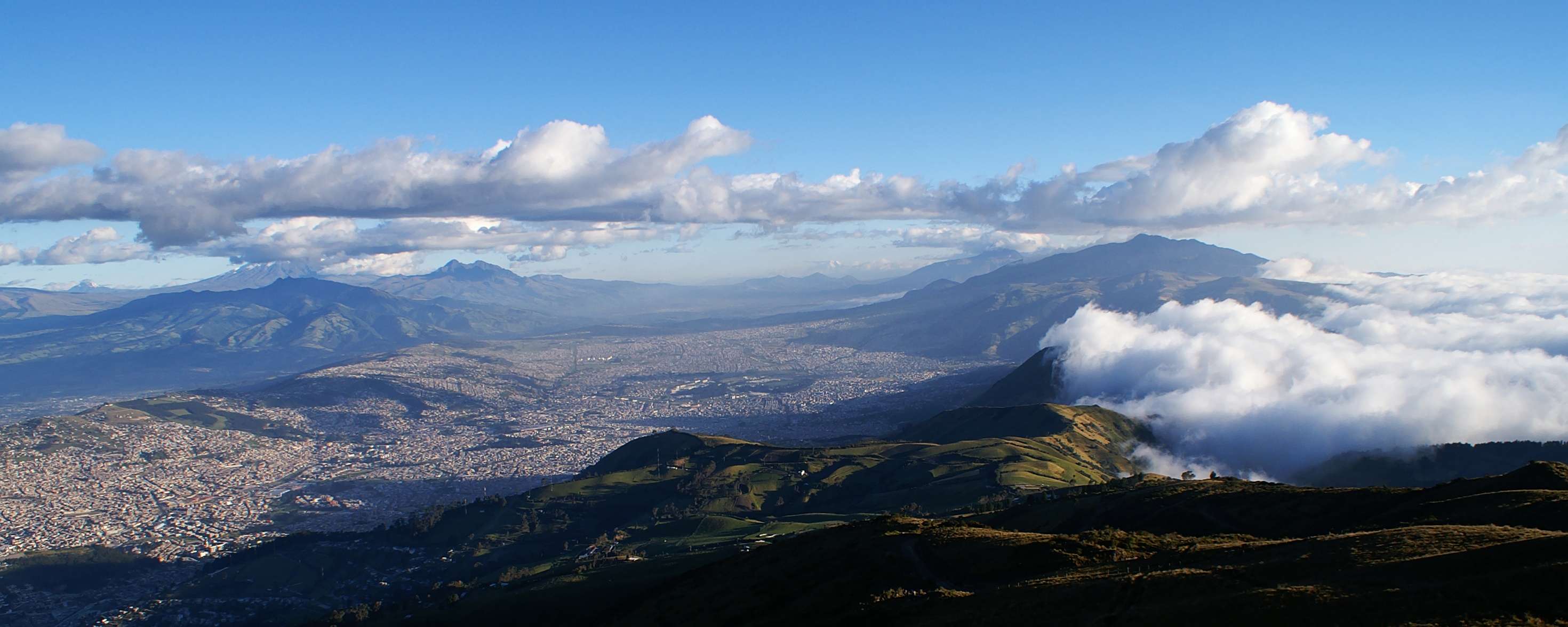 Quito with foehn clouds