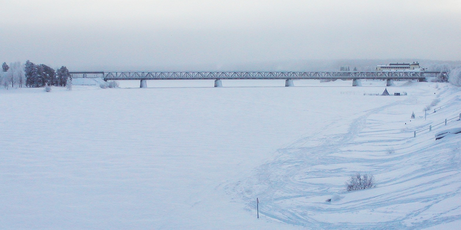 Rovaniemi  |  Kemijoki with Ounaskoski Bridge
